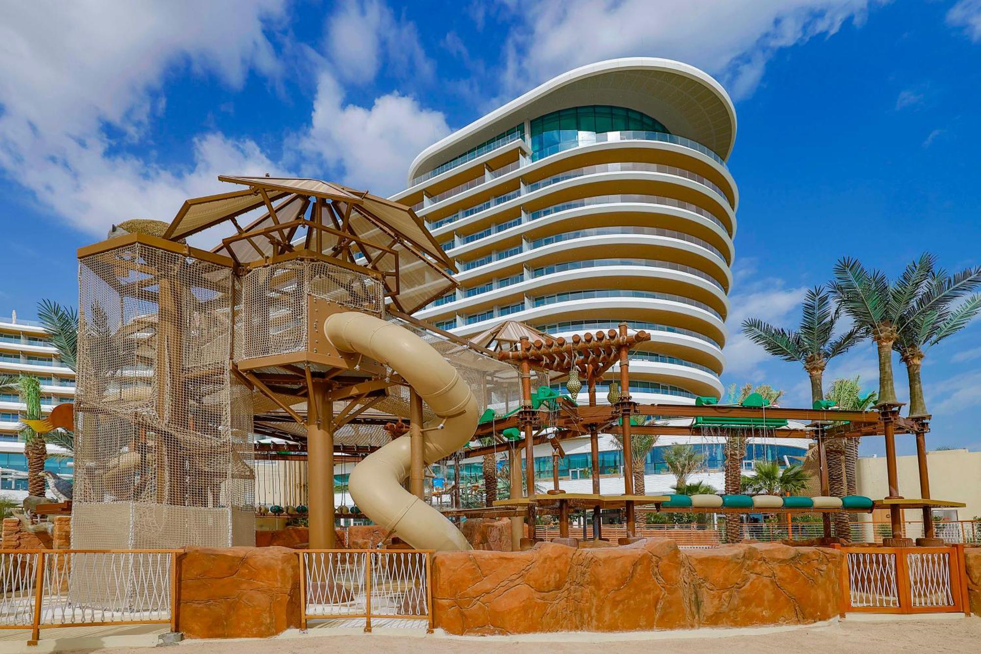 Waldorf Astoria Doha Lusail Exterior photo The Atlantis water park