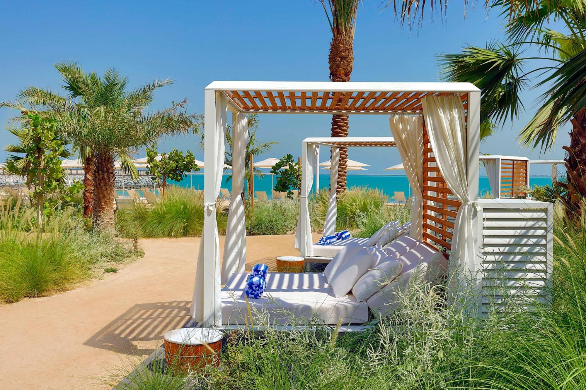 Waldorf Astoria Doha Lusail Exterior photo Cabana at Jumeirah Beach Hotel